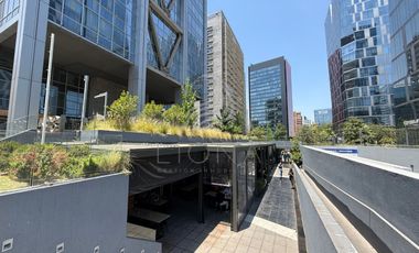 Oficina en Las Condes: 32 m², 2 privados, 3490 UF
