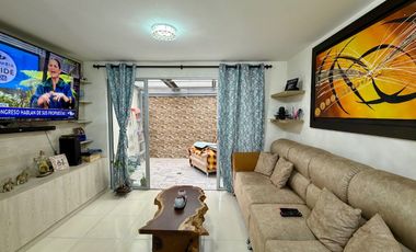 Extraordinaria casa en la Avenida Sur con 103 m2 y 3 alcobas. Av. de las Américas. Homecenter. Pereira - Colombia.