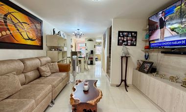 Extraordinaria casa en la Avenida Sur con 103 m2 y 3 alcobas. Av. de las Américas. Homecenter. Pereira - Colombia.