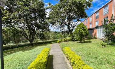 Extraordinaria casa en la Avenida Sur con 103 m2 y 3 alcobas. Av. de las Américas. Homecenter. Pereira - Colombia.