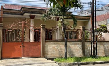 Rumah disewakan di RW 03, Tanjungsari, Sukomanunggal, Surabaya, Jawa Timur