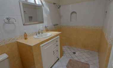 Casa en renta cerca del Centro y Malecon de La Paz, 2 recamaras amueblada