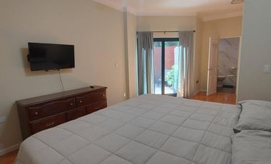 Casa en renta cerca del Centro y Malecon de La Paz, 2 recamaras amueblada