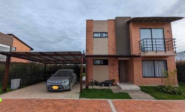 rento casa quintas de san fabian