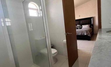 EXCELENTE CASA RENTA AMUEBLADA  AV NACIONES UNIDAS COTO MALLORCA ZAPOPAN JAL