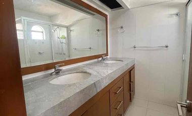 EXCELENTE CASA RENTA AMUEBLADA  AV NACIONES UNIDAS COTO MALLORCA ZAPOPAN JAL