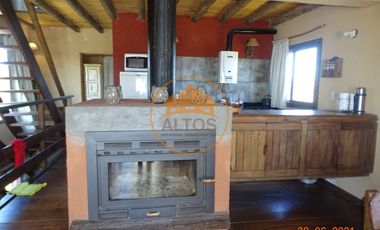 CASA IMPONENTE, AMUEBLADA, VISTA LAGO LOS MOLINOS -POTRERO DE GARAY-ESCRITURA