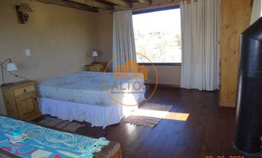 CASA IMPONENTE, AMUEBLADA, VISTA LAGO LOS MOLINOS -POTRERO DE GARAY-ESCRITURA