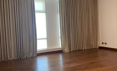 Two Roxas Triangle TRT 3BR Condo Rent Makati City