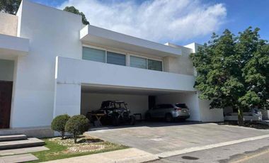 Casa en venta un zona residencial Club Campestre