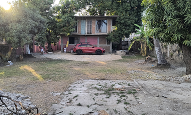 Casa en dos niveles desplantada en un terreno de 757.5 m2 en Acapulco, Gro.
