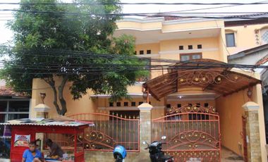 Disewakan Rumah 2 lantai di Kayu Manis Matraman Jakarta Pusat