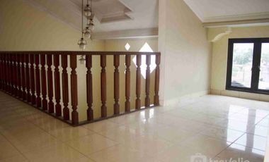 Disewakan Rumah 2 lantai di Kayu Manis Matraman Jakarta Pusat