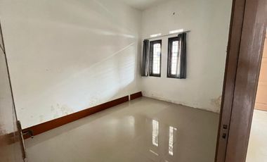 Rumah di kompleks Royal Mataram