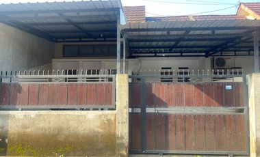 Rumah di kompleks Royal Mataram