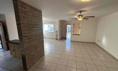 CASA EN RENTA PRIVANZAS TEZAL