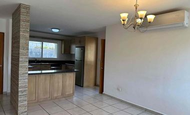 CASA EN RENTA PRIVANZAS TEZAL