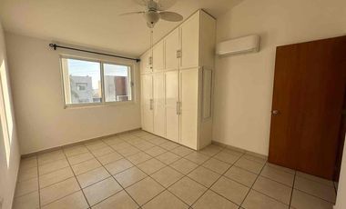 CASA EN RENTA PRIVANZAS TEZAL