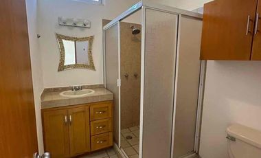 CASA EN RENTA PRIVANZAS TEZAL