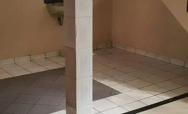 DIJUAL CEPAT RUMAH TERAWAT DI ARCAMANIK UTAMA BAGIAN DEPAN HARGA NEGO SAMPAI JADI !!