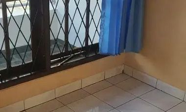 DIJUAL CEPAT RUMAH TERAWAT DI ARCAMANIK UTAMA BAGIAN DEPAN HARGA NEGO SAMPAI JADI !!