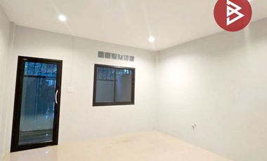 ขายทาวน์เฮ้าส์ 2 ชั้น เนื้อที่ 22.1 ตร.วา พลับพลา จันทบุรี