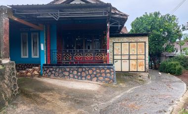 DIJUAL RUMAH NYAMAN & LUAS DI PINGGIR JALAN – SUKOREJO, KENDAL (NSB)