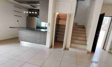 CASA RENTA AL NORTE CON ALBERCA, BELMONTE RESIDENCIAL
