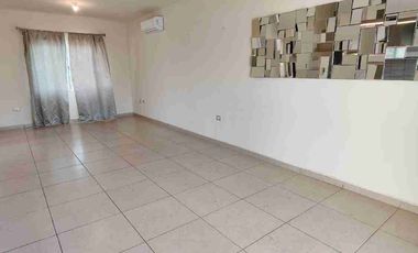CASA RENTA AL NORTE CON ALBERCA, BELMONTE RESIDENCIAL