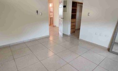 CASA RENTA AL NORTE CON ALBERCA, BELMONTE RESIDENCIAL