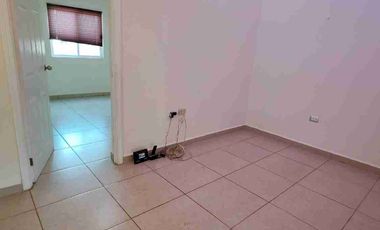 CASA RENTA AL NORTE CON ALBERCA, BELMONTE RESIDENCIAL