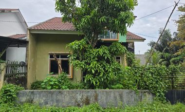 Dijual rumah lokasi strategis dalam komplek perumahan