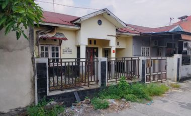 Dijual rumah di dalam komplek perumahan