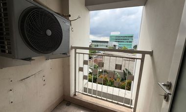 Apartemen The Springlake Summarecon Bekasi, Type 3BR Unfurnish, Siap Huni, Lantai 2 Langsung Akses Pool, Jual Rugi Harga Nego