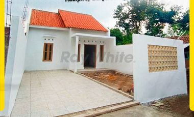 Dijual Rumah Baru 2kamar Siap Huni Strategis di Kadipiro banjarsari Solo