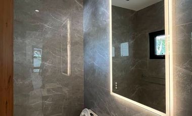 4 Bedroom with pool in Ayala Southvale Primera For Sale