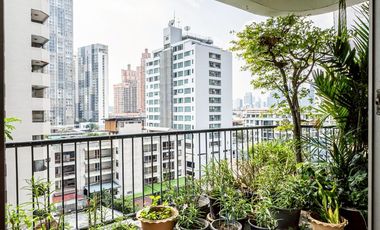 A beautiful cozy  large 3 Bedrooms  + 3 bathrooms for sale & Rent in Sukhumvit soi 24 only 600 meters walk from BTS Phromphong