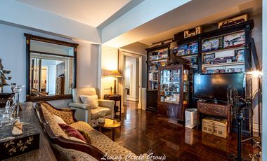 A beautiful cozy  large 3 Bedrooms  + 3 bathrooms for sale & Rent in Sukhumvit soi 24 only 600 meters walk from BTS Phromphong