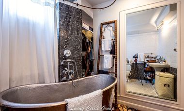 A beautiful cozy  large 3 Bedrooms  + 3 bathrooms for sale & Rent in Sukhumvit soi 24 only 600 meters walk from BTS Phromphong