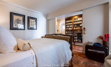 A beautiful cozy  large 3 Bedrooms  + 3 bathrooms for sale & Rent in Sukhumvit soi 24 only 600 meters walk from BTS Phromphong