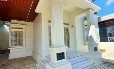 Dijual Rumah Classic Mewah di Pango Raya Dekat Jembatan Pango - Hunian Cantik di Lokasi Elit!