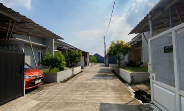 Over Kredit Rumah Pasir Putih Depok dkt Tol Sawangan di Diamond Lake Side