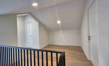 Rumah terawat di pondok indah jakarta selatan