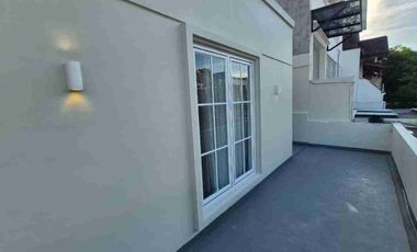 Rumah terawat di pondok indah jakarta selatan