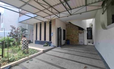 Disewakan Termurah Rumah 2 lantai bersih terawat dekat Gwalk Citraland