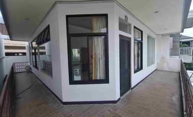 Disewakan Termurah Rumah 2 lantai bersih terawat dekat Gwalk Citraland