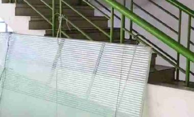 Dijual Atau Disewakan Cepat Ex Showroom Siap Pakai di Pinggir Jl Raya Cimone Tangerang