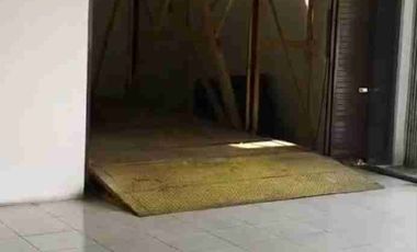 Dijual Atau Disewakan Cepat Ex Showroom Siap Pakai di Pinggir Jl Raya Cimone Tangerang
