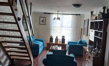 LA FLORIDA, COMODA CASA REMODELADA MUY BIEN CUIDADA.
