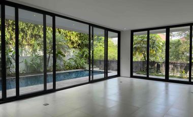 Sewa Rumah Cluster Mewah Kemang LB 928m2 +Swimming Pool